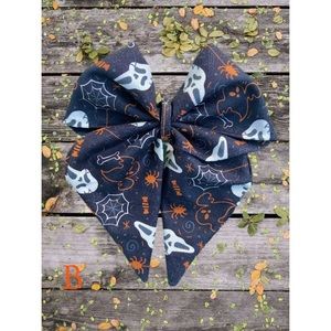 🎃NWT- Halloween Fabric Hair Bow Clips 👻 2 for $14 🎃
